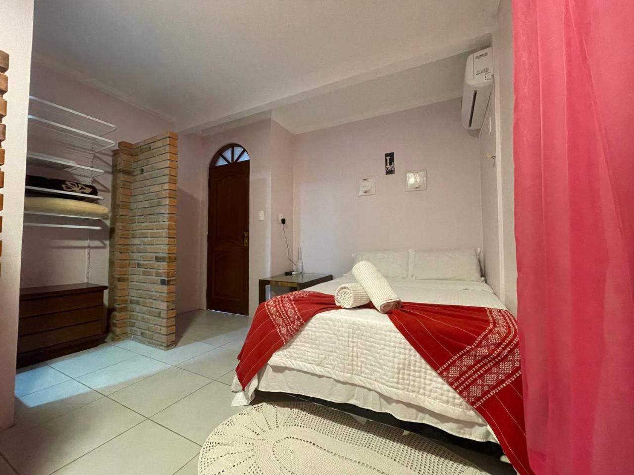 Hostel House Santinho Florianopolis Exterior photo